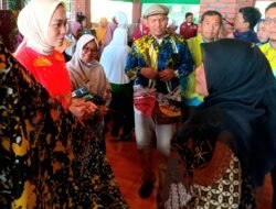 Puluhan Lansia Kabupaten Pringsewu Dilatih Dasar Membatik