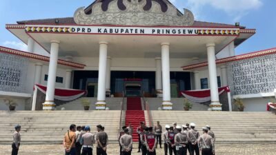 Ratusan Petugas Amankan Pelantikan Anggota DPRD Pringsewu