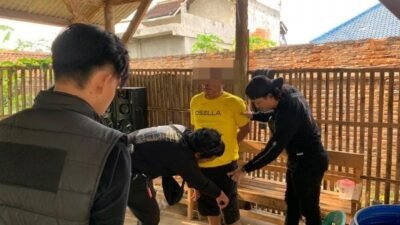 Gerebek Rumah Pengedar Sabu di Sukoharjo, Polisi Tangkap Pengedar dan Amankan Belasan Paket Sabu