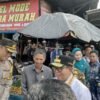Pantau Ketersediaan Bahan Pokok, Pj.Gubernur Lampung Tinjau Pasar Gadingrejo Pringsewu