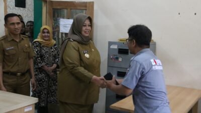 Hari Pertama Berkantor, Wakil Bupati Pringsewu Silaturahmi Dengan Pegawai 