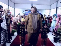 Dihadiri Wabup Pringsewu, HIMPAUDI Banyumas Gelar Fashion Show PAUD