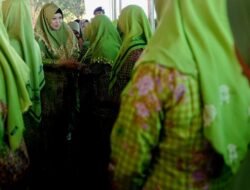 Umi Laila Hadiri Pelantikan Pengurus Ranting Muslimat NU Se-Kecamatan Adiluwih