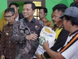 Penyaluran Bantuan Pangan Di Dua Pekon Dua Kecamatan Ditinjau Bupati Pringsewu