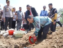 Bupati Pringsewu Letakkan Batu Pertama Pembangunan Gereja HKBP Podosari