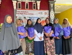 PMI Pringsewu Gelar Bakti Sosial Bagikan Bantuan Pangan Beras